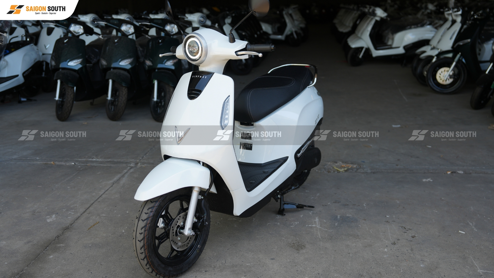 Vinfast Evo Lite